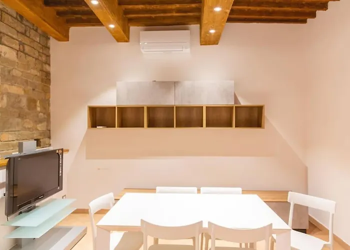 Cozy And Charmin 3br Steps By Duomo Apartment *