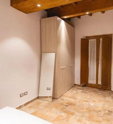 Cozy And Charmin 3br Steps By Duomo Apartment *