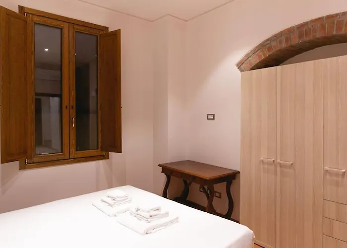 Apartment Cozy And Charmin 3br Steps By Duomo